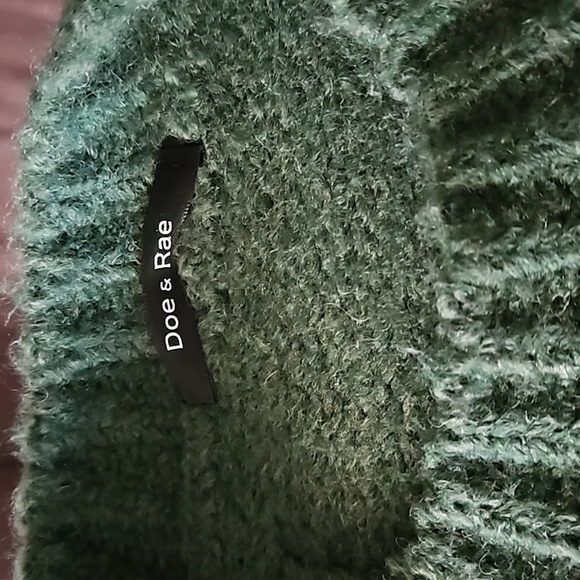 *NWOT* Doe & Rae Oversized Chunky Sweater - Picture 6 of 6